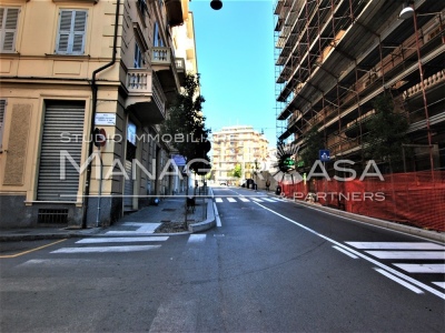 GENOVA Sestri Ponente V. le Canepa -Ufficio Studio