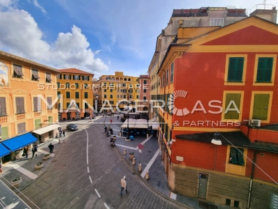 L'affaccio su piazza Cavour