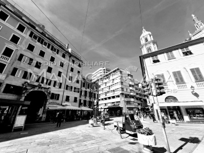 RAPALLO (GE) Trilocale in centro con tre terrazzini a due passi da piazza Cavour 